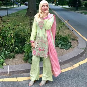 Meet your Posher, Khadija